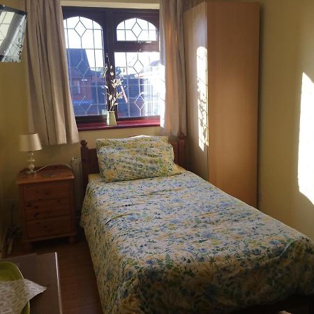 The Cedars House B&B Nuneaton Esterno foto