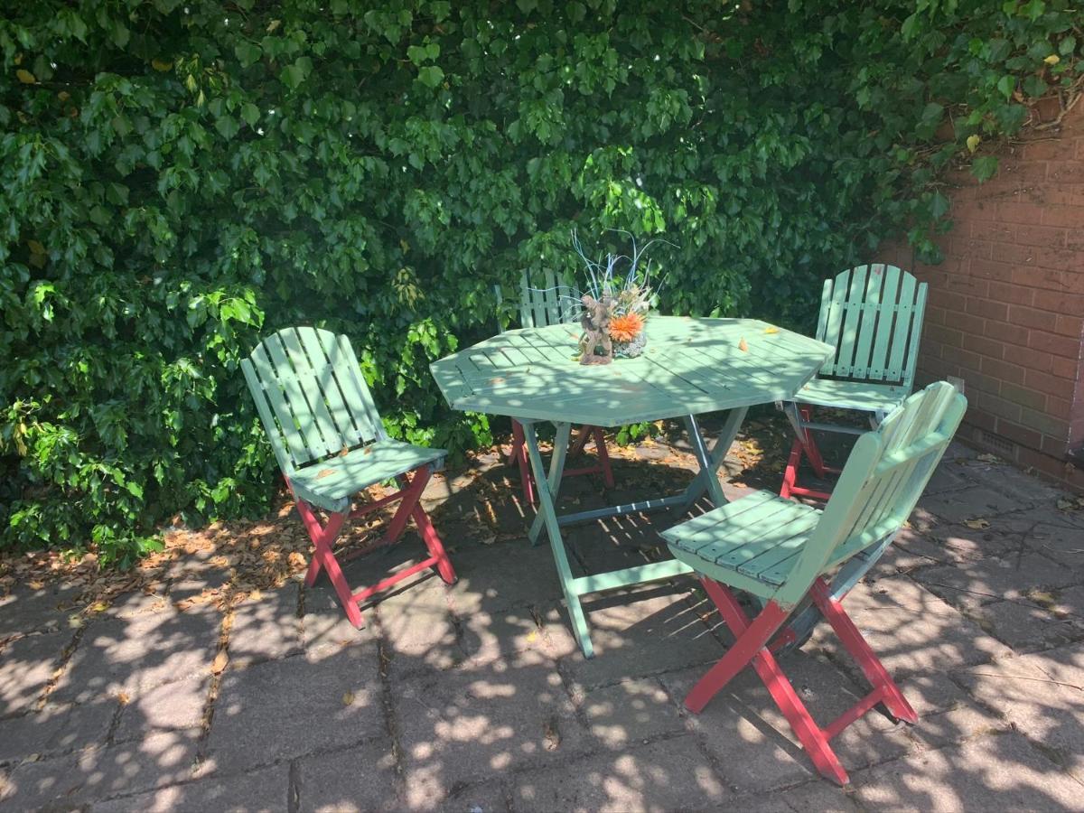 The Cedars House B&B Nuneaton Esterno foto